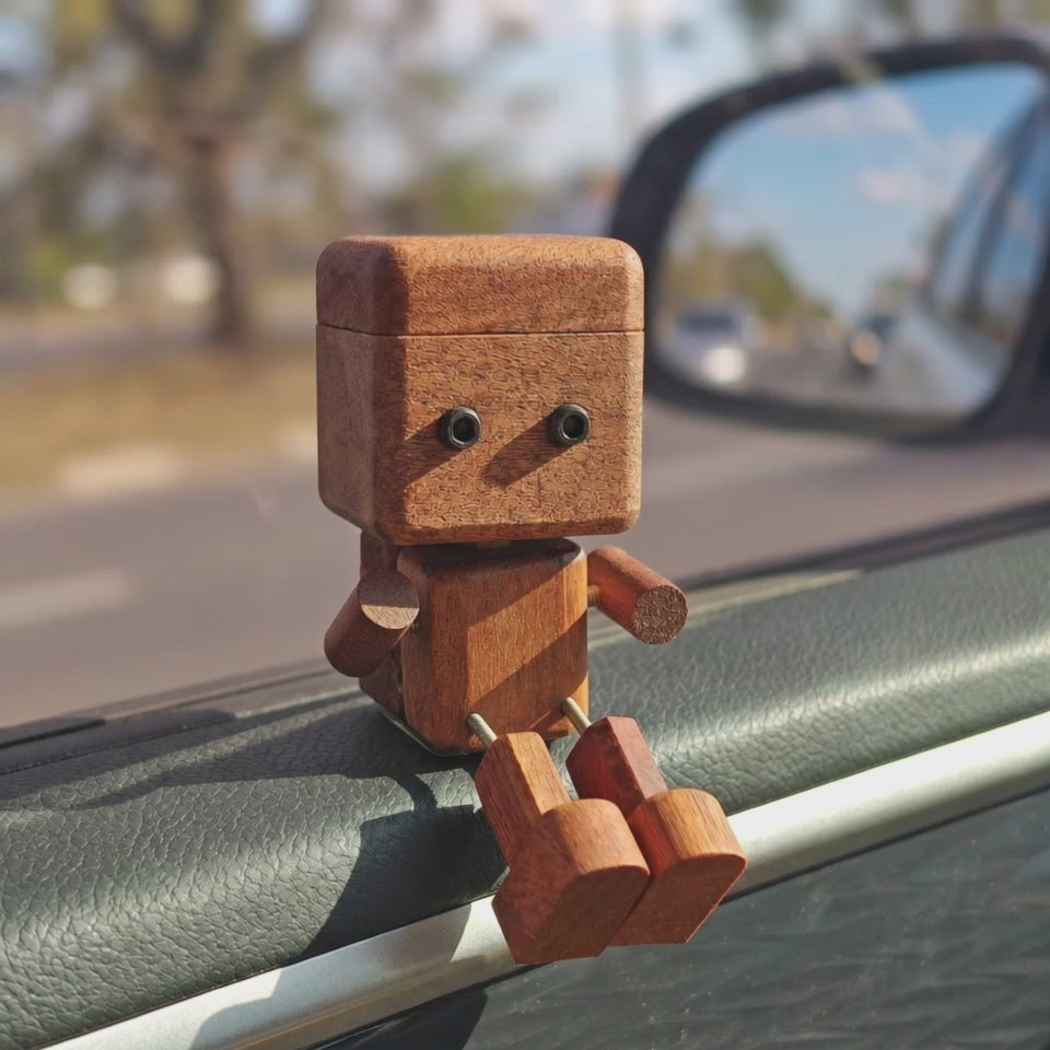 Handcrafted Wooden Robot: Your Miniature Wooden Sidekick and Aroma Diffuser